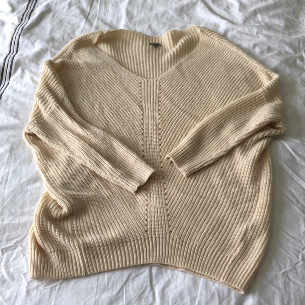 🌼 Slouchy Cream Sweater